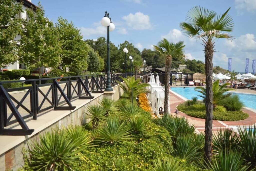 Apartment In The Picturesque Oasis Resort & Spa Łozenec Zewnętrze zdjęcie