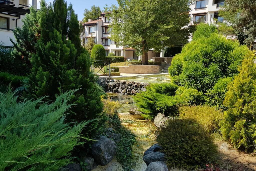 Apartment In The Picturesque Oasis Resort & Spa Łozenec Zewnętrze zdjęcie